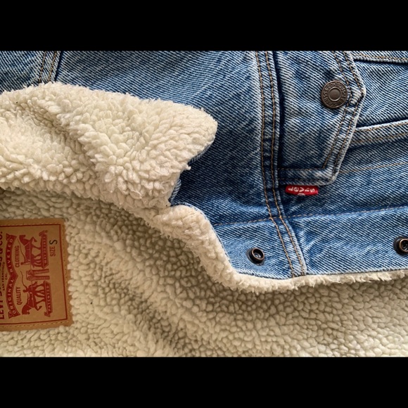 Levi’s Women’s Original Sherpa Jean Jacket - Picture 2 of 2